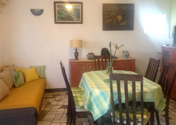 By The Sea Seget Vranjica, - 4884 * Trogir