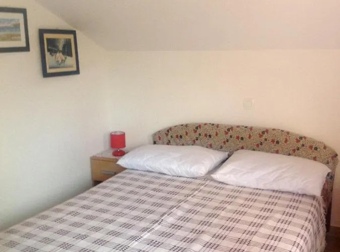 By The Sea Seget Vranjica, - 4884 * Trogir